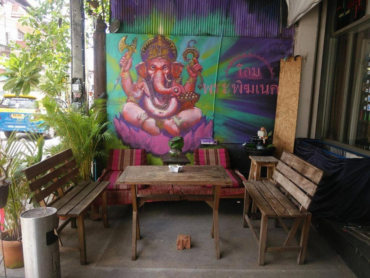J Giant Hostel Chiang Mai Eksteriør billede