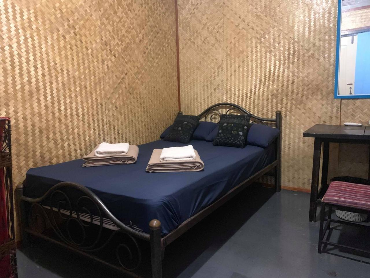 J Giant Hostel Chiang Mai Eksteriør billede