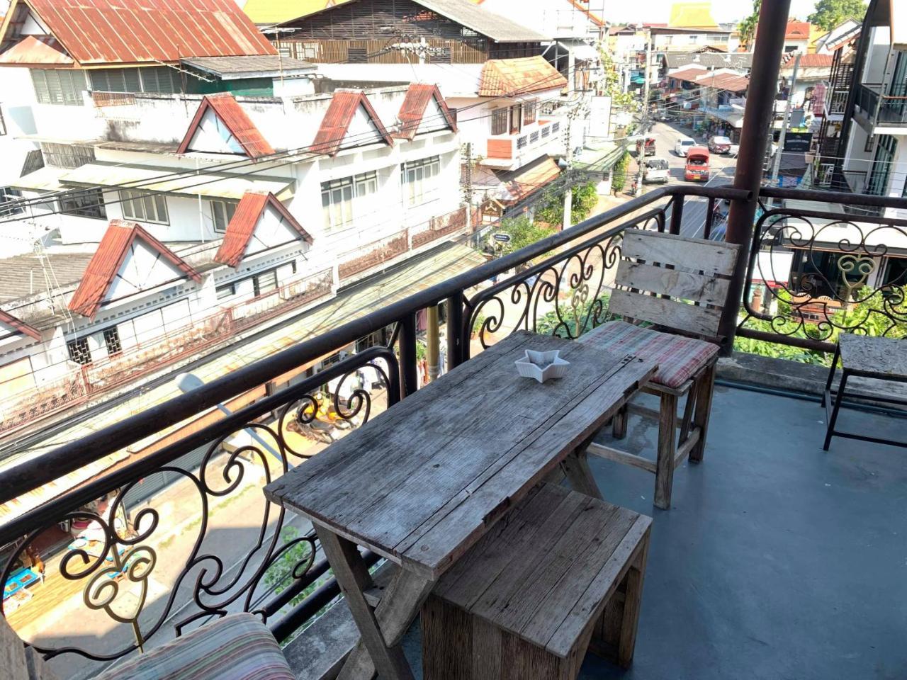 J Giant Hostel Chiang Mai Eksteriør billede