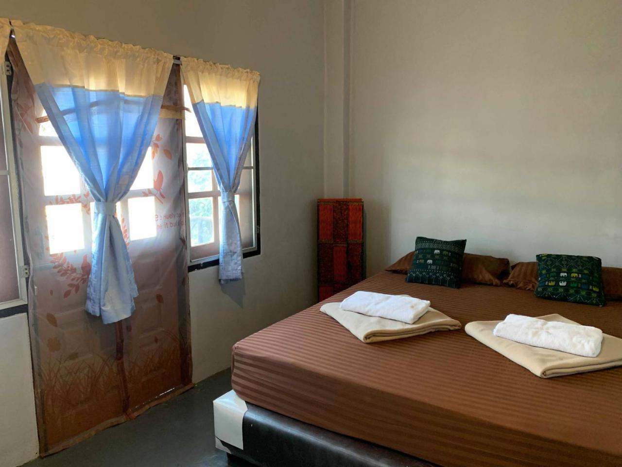 J Giant Hostel Chiang Mai Eksteriør billede