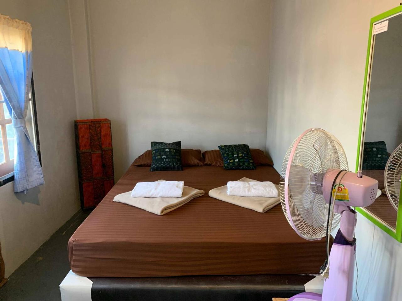 J Giant Hostel Chiang Mai Eksteriør billede