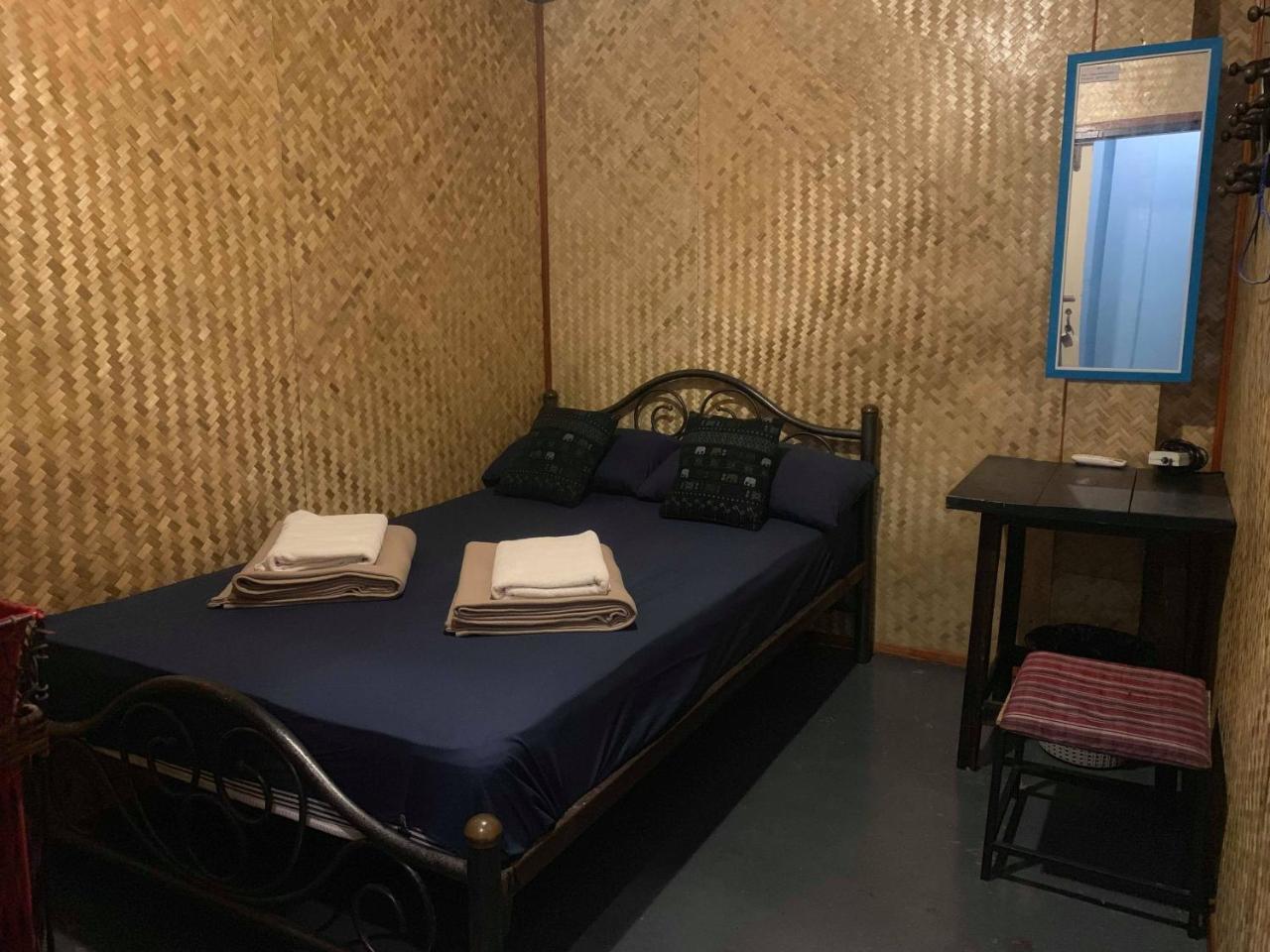 J Giant Hostel Chiang Mai Eksteriør billede